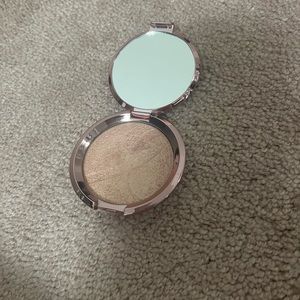 BECCA highlighter